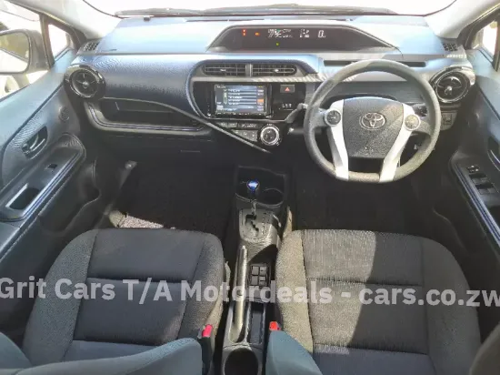 Picture of Toyota Aqua 2016