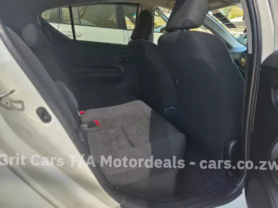 Picture of Toyota Aqua 2016