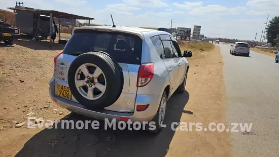 Picture of Toyota Rav4 2005