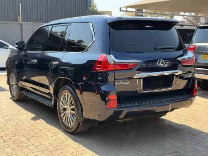 Picture of Lexus LX 2021