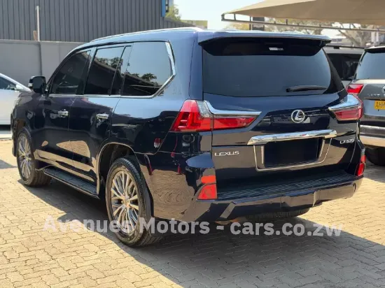 Picture of Lexus LX 2021