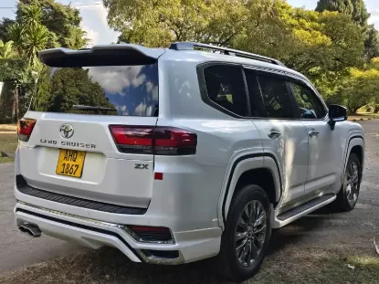 Picture of Toyota Land Cruiser 2025
