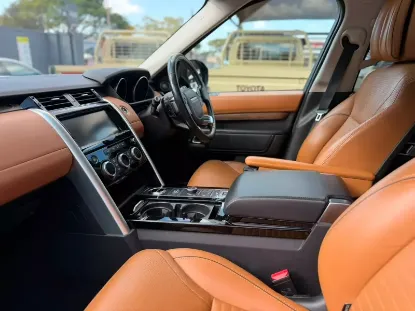 Picture of Land Rover Discovery 2016
