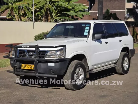 Picture of Nissan Patrol 1998
