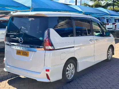 Picture of Nissan Serena 2016