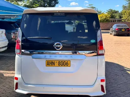 Picture of Nissan Serena 2016