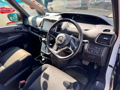 Picture of Nissan Serena 2016