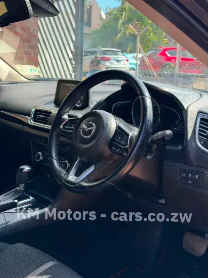 Picture of Mazda Axela 2016