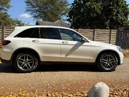 Picture of Mercedes Benz GLC 2017