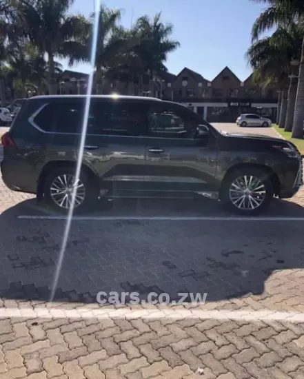 Picture of Lexus LX 2021