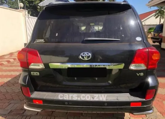 Picture of Toyota Land Cruiser 2014