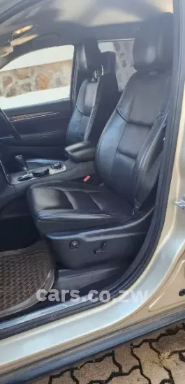 Picture of Jeep Grand Cherokee 2012