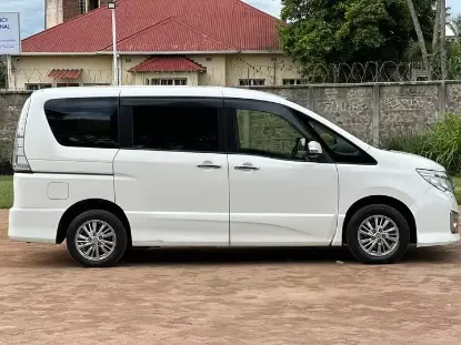Picture of Nissan Serena 7 Seater