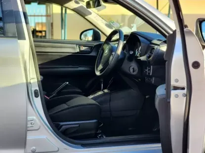 Picture of Toyota Corolla Axio Hybrid