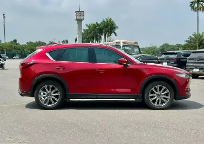 Picture of Luxury Mazda CX-8 for hire!