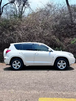 Picture of Toyota Rav4 2006