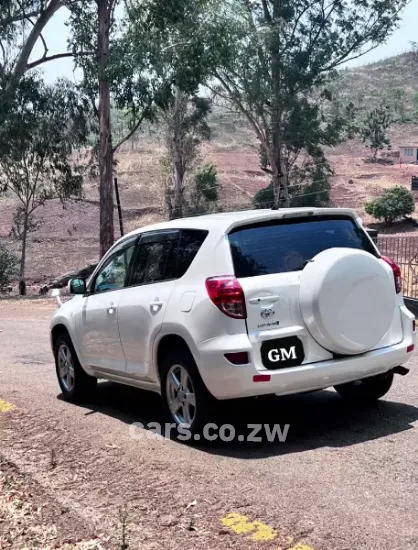 Picture of Toyota Rav4 2006