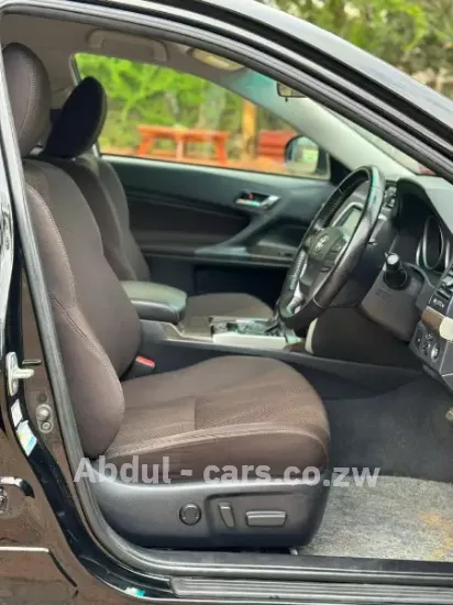 Picture of Toyota Mark x 2017