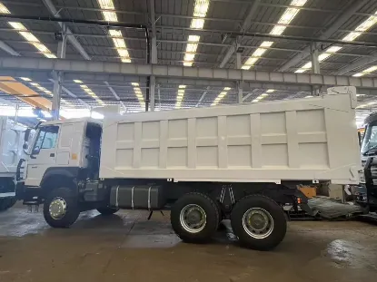 Picture of Howo 440Hp 2000