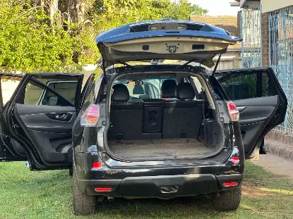 Picture of 7 Seater Nissan Xtrail