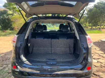 Picture of 7 Seater Nissan Xtrail