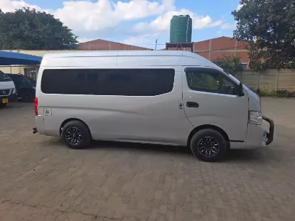 Picture of Commuter Omnibus Luxury 15 Seater