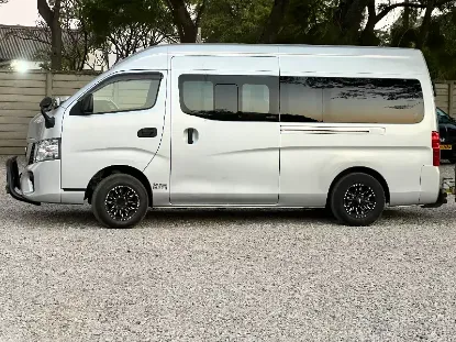 Picture of Commuter Omnibus Luxury 15 Seater