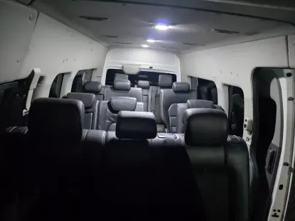 Picture of Commuter Omnibus Luxury 15 Seater