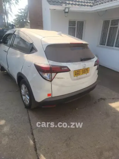 Picture of HONDA VEZEL WRECK FOR SALE (WHITE)