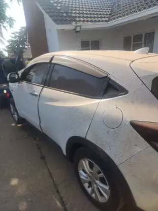 Picture of HONDA VEZEL WRECK FOR SALE (WHITE)