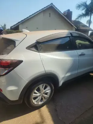 Picture of HONDA VEZEL WRECK FOR SALE (WHITE)