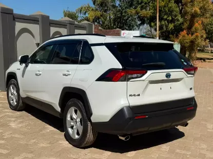 Picture of Toyota Rav4 2021