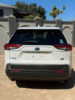 Picture of Toyota Rav4 2021