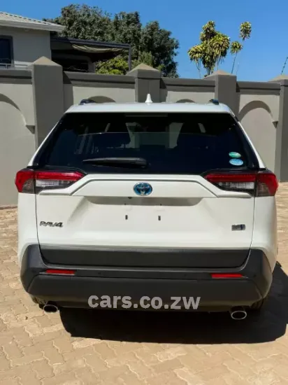 Picture of Toyota Rav4 2021