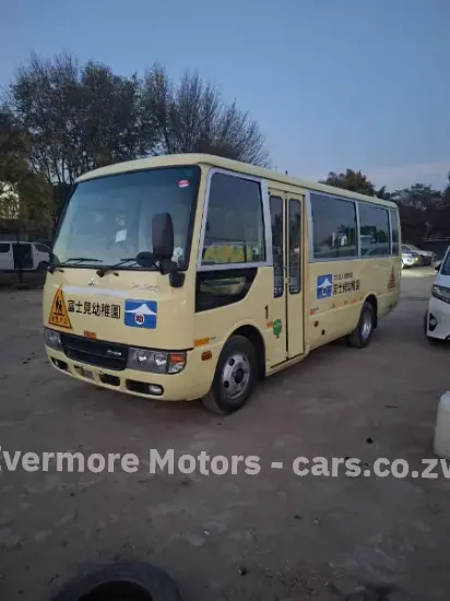 Picture of Mitsubishi Fuso Rosa Minibus 2018