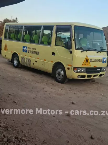 Picture of Mitsubishi Fuso Rosa Minibus 2018