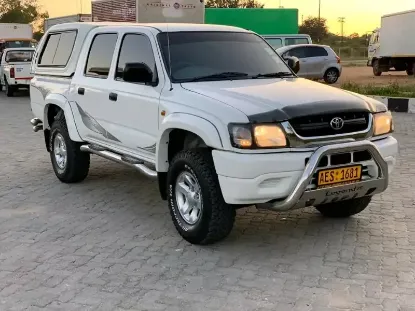 Picture of Toyota Hilux 2005