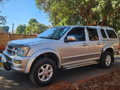 Picture of Isuzu KB300 2005