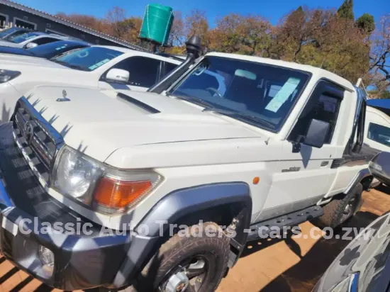 Picture of Toyota Land Cruiser 2016