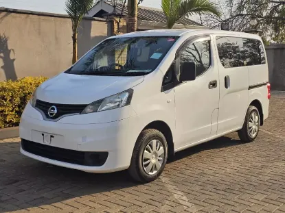 Picture of Nissan NV200 2017