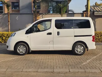 Picture of Nissan NV200 2017