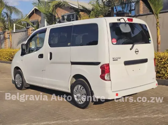 Picture of Nissan NV200 2017