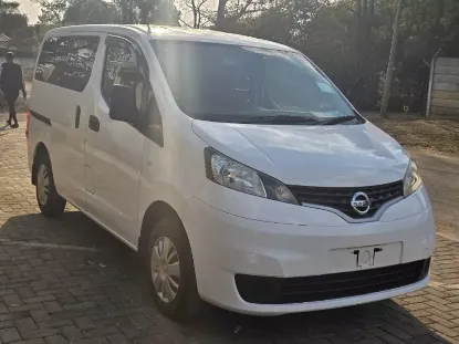 Picture of Nissan NV200 2017