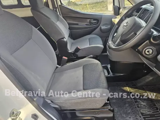 Picture of Nissan NV200 2017