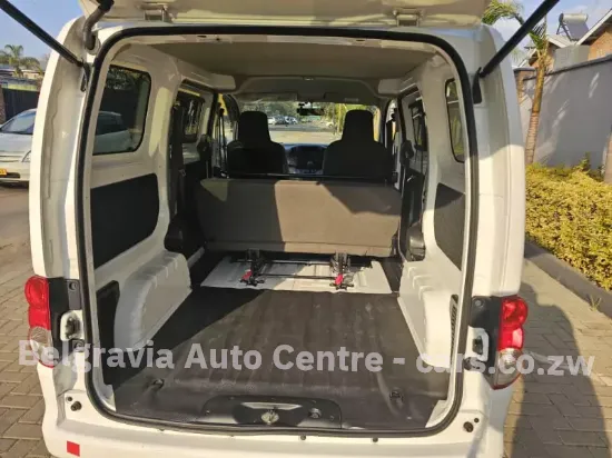Picture of Nissan NV200 2017