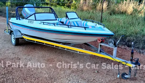 Picture of Ebago Hull with Evinrude 175 Motor Ebago Hull with Evinrude 175 Motor 2016