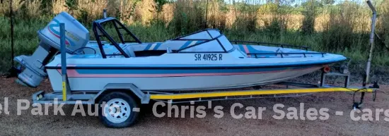 Picture of Ebago Hull with Evinrude 175 Motor Ebago Hull with Evinrude 175 Motor 2016