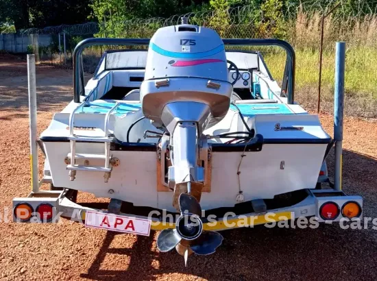 Picture of Ebago Hull with Evinrude 175 Motor Ebago Hull with Evinrude 175 Motor 2016
