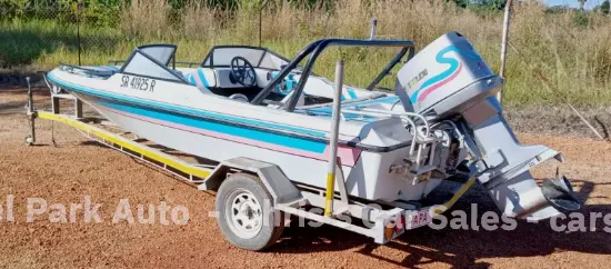 Picture of Ebago Hull with Evinrude 175 Motor Ebago Hull with Evinrude 175 Motor 2016