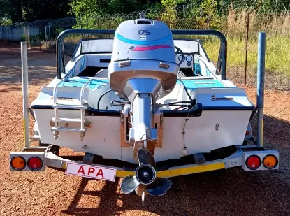 Picture of Ebago Hull with Evinrude 175 Motor Ebago Hull with Evinrude 175 Motor 2016